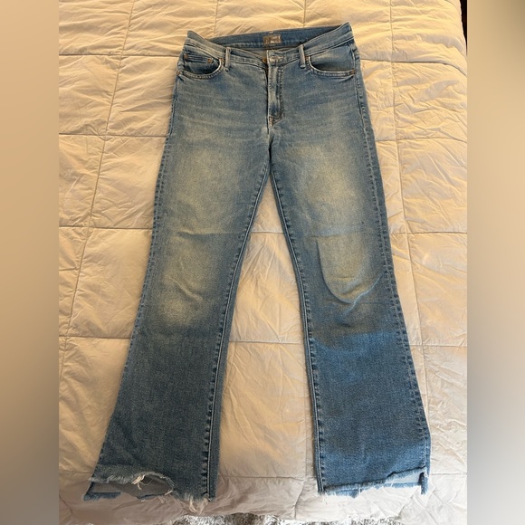 MOTHER insider crop, strep fray. Color: shoot to thrill - Picture 2 of 4